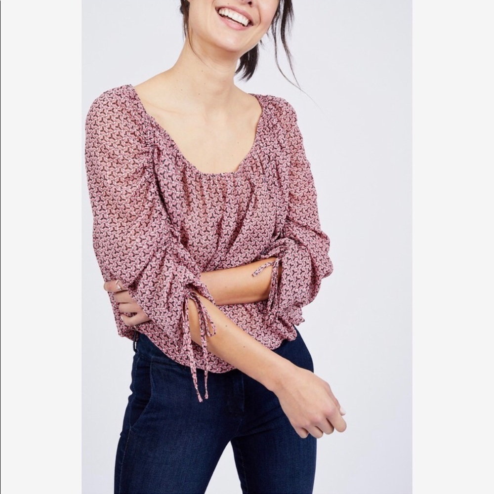 Octavia cinched sleeve top
